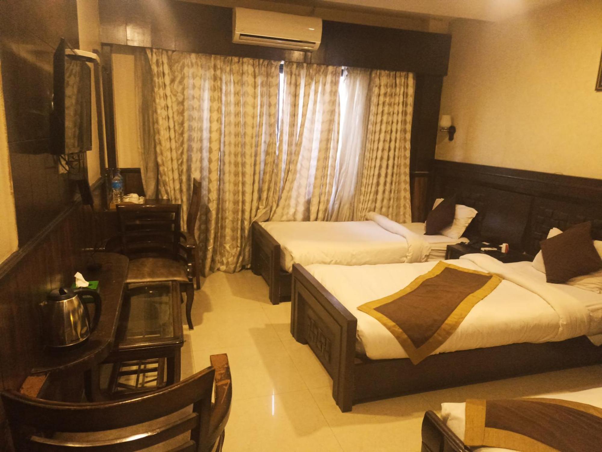 Hotel Prakash International Hetauda Habitación foto